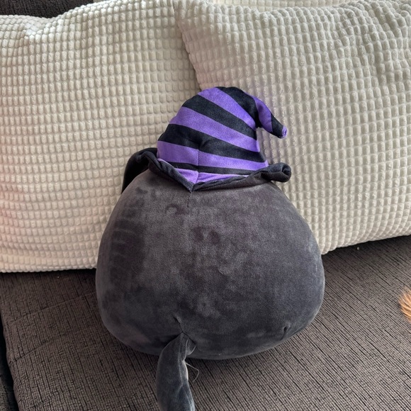 Squishmallows Autumn Black Halloween Cat w/ Lollipop 12" Plush - Picture 2 of 4